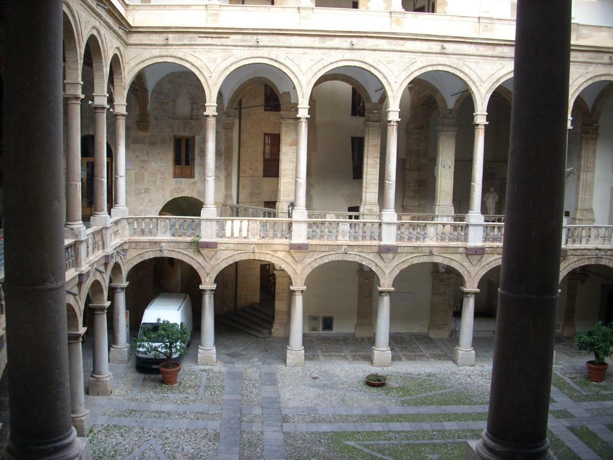 Casa Cló alla Cattedrale Palermo Exterior foto